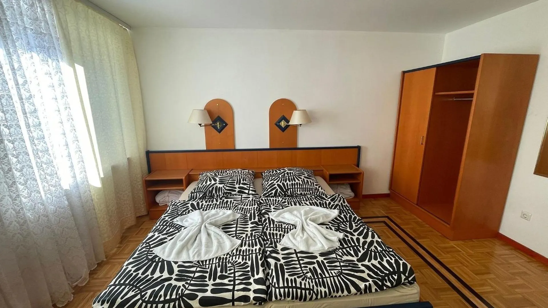 Pension Doppelbett Mit Balkon Zimmer 21 Nuremberg 0*,